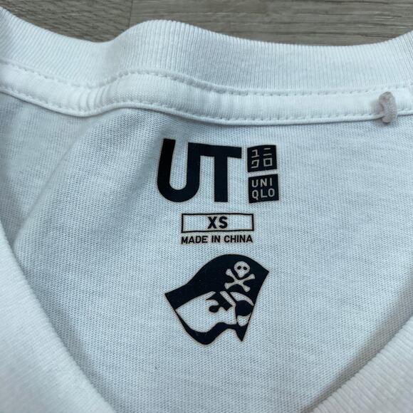 Uniqlo Hunter x Hunter HXH Gon Shirt XS Shonen Jump 50th Anniversary - Picture 4 of 11